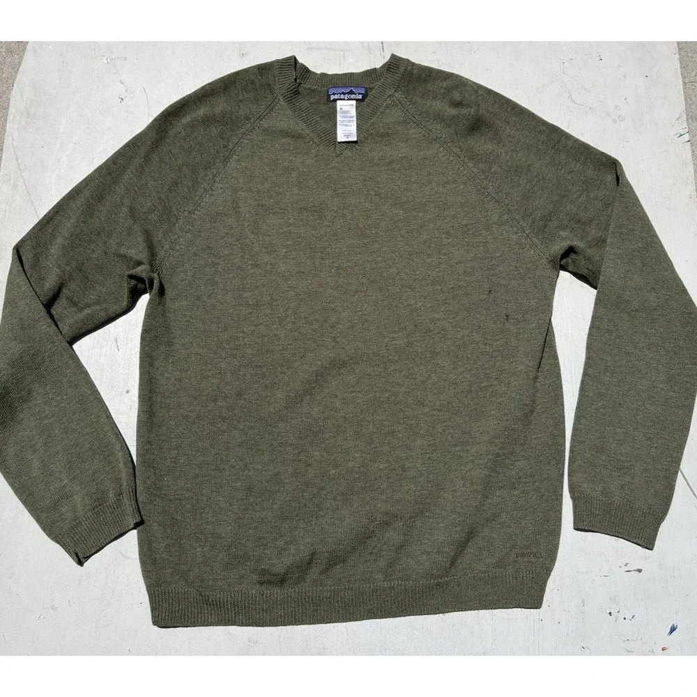 Men's Patagonia Sweater Green Solid M Stretch Cashmere V-Neck Casual City BOHO